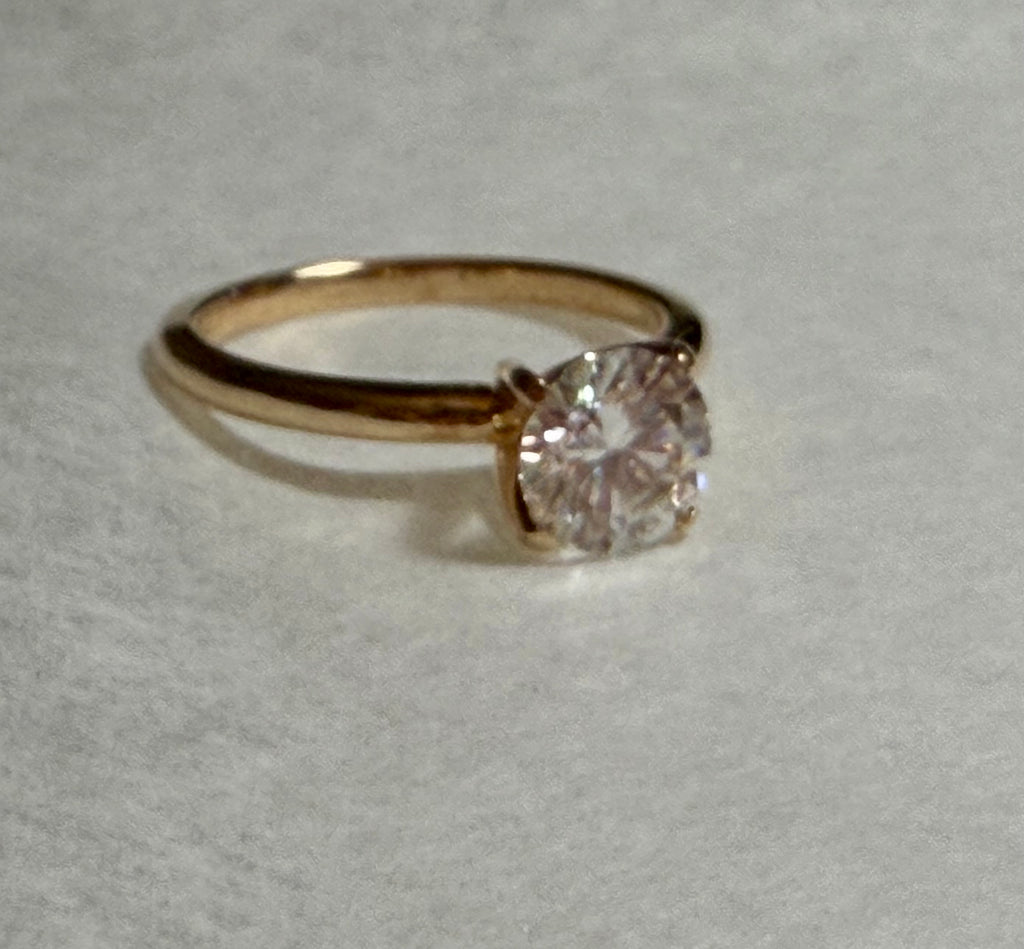 Flawless D Color 1.2 carat Lab Grown Diamond Ring. 14K Yellow Gold. Size 6.75