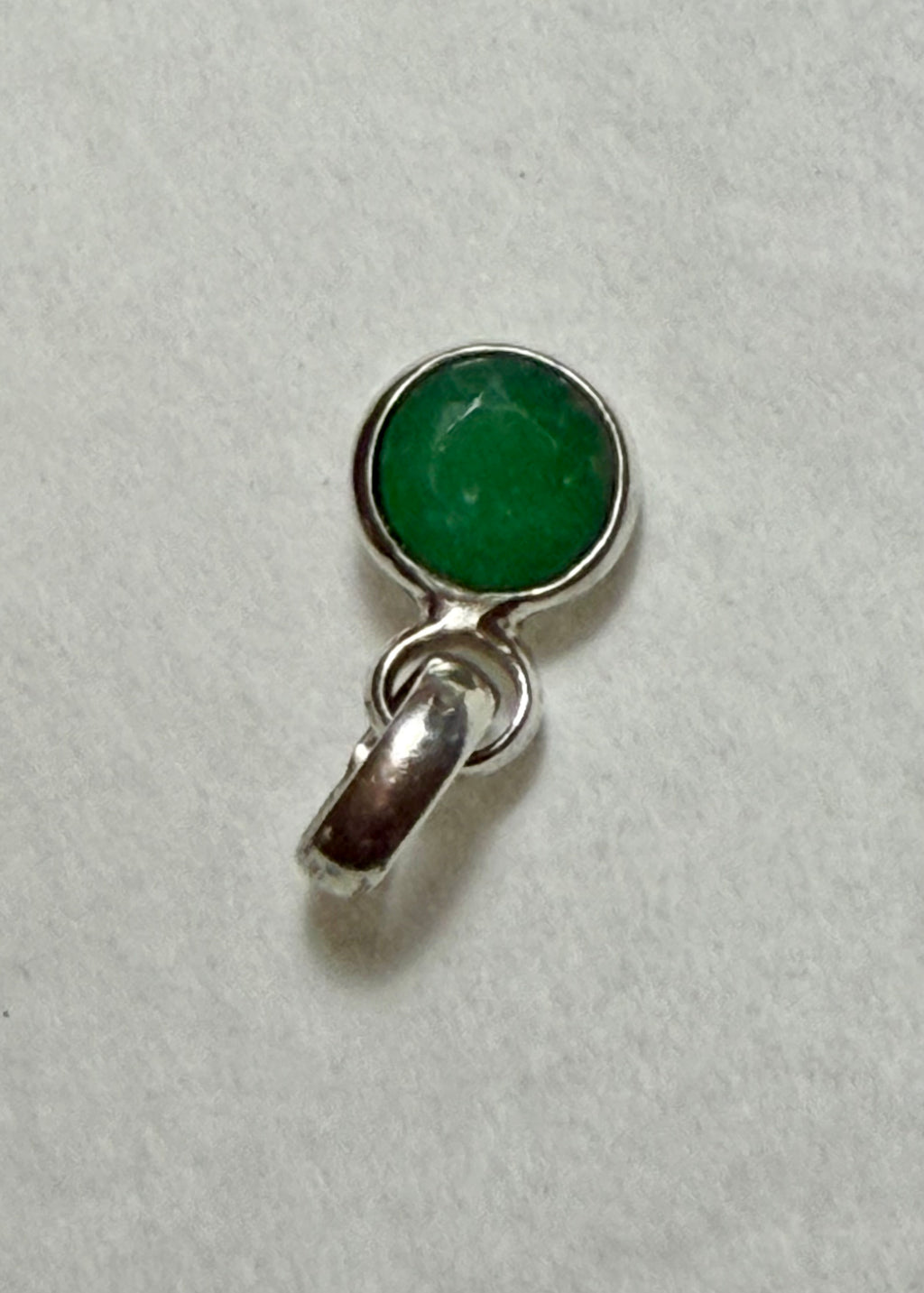 3.50 carat Green Emerald Pendant. Sterling Silver