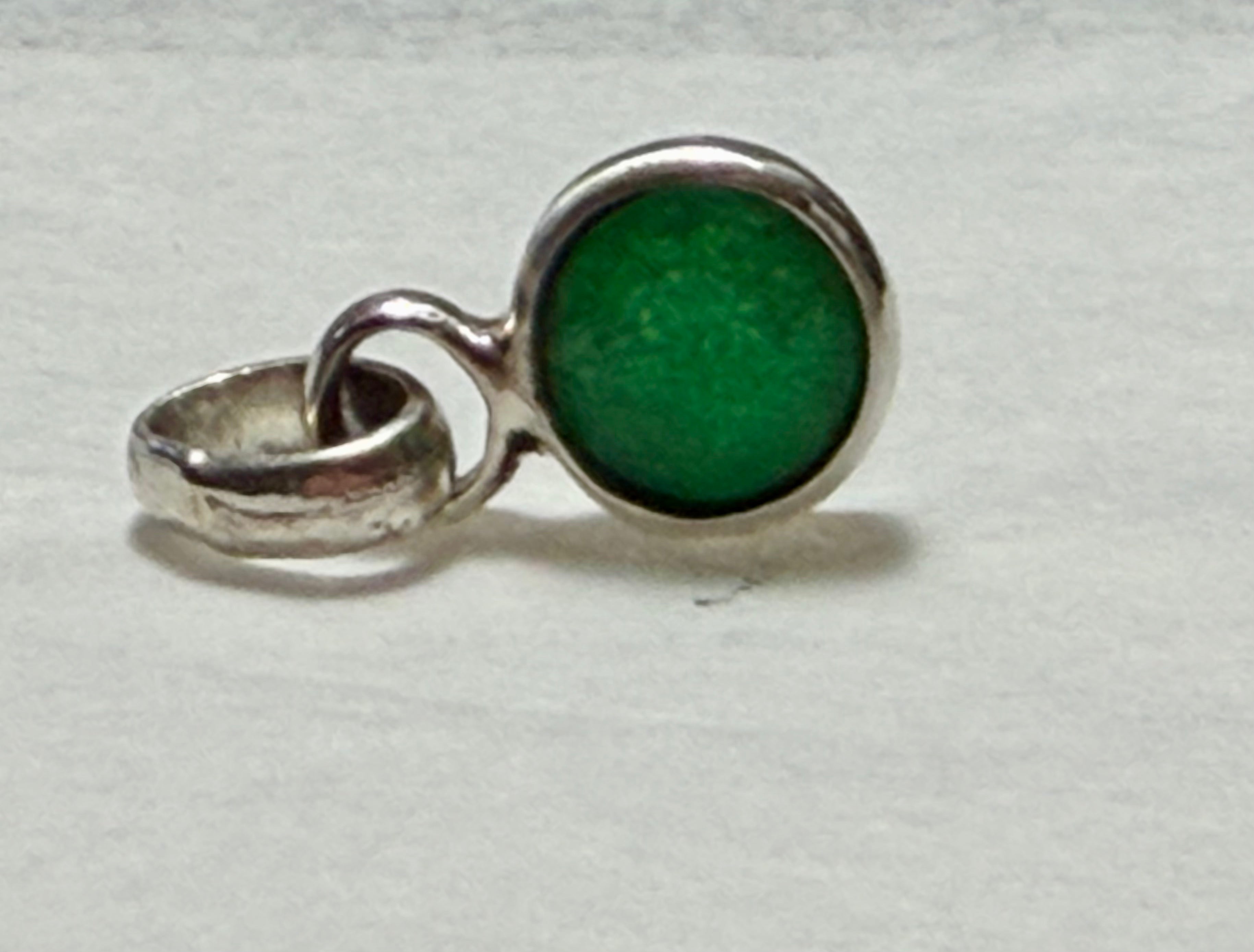 3.50 carat Green Emerald Pendant. Sterling Silver